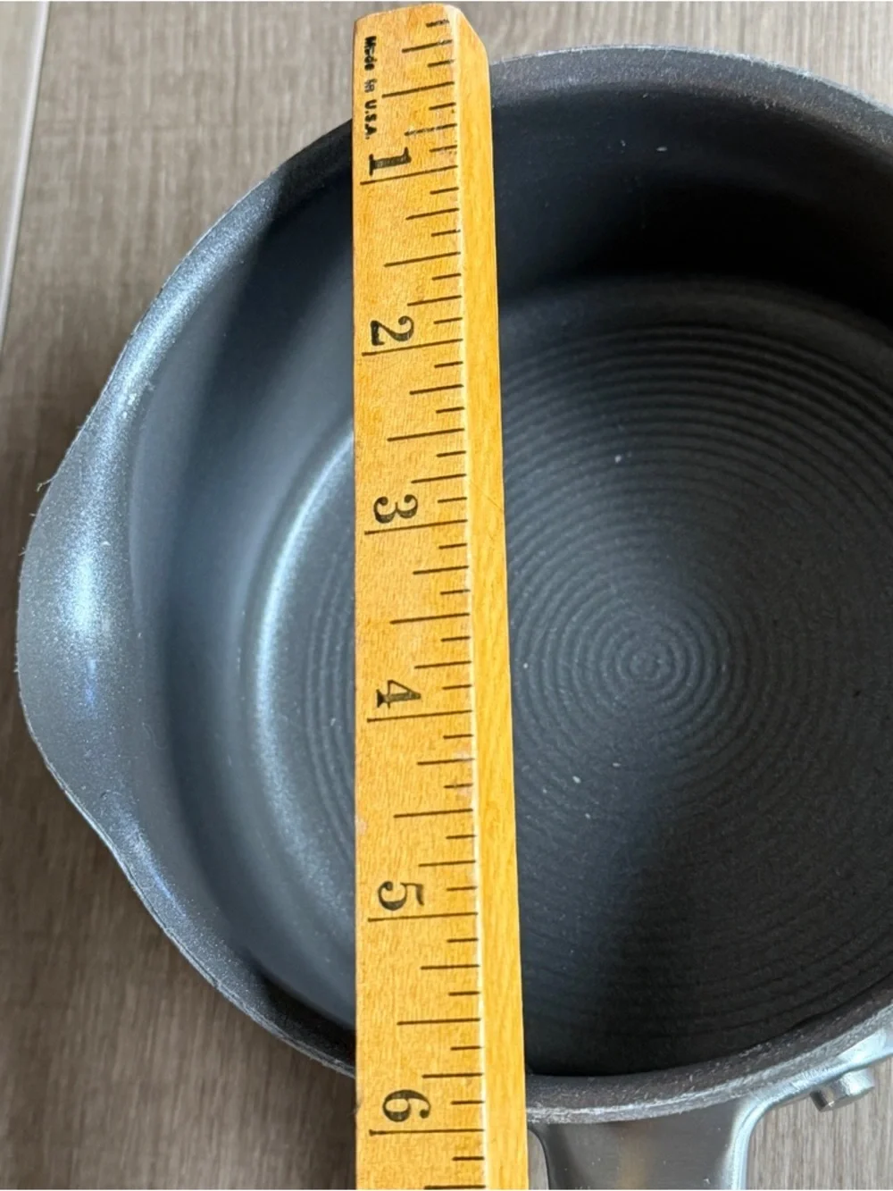 Circulon Nonstick 1Qt Sauce Pan/Lid  19T Non Stick 1309952 Premier Professional‎